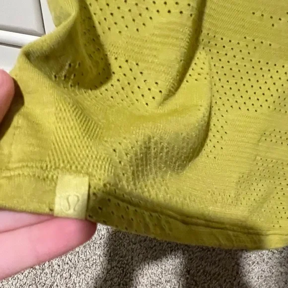 LULULEMON WORKOUT TANK - Picture 2 of 3